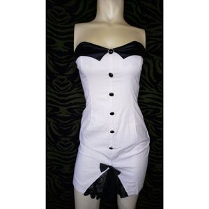 White & black buttons lace strapless dress